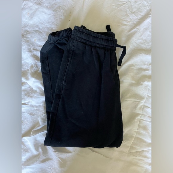 Richer Poorer sold out black sweatpants! 🔥 size S - Picture 3 of 4